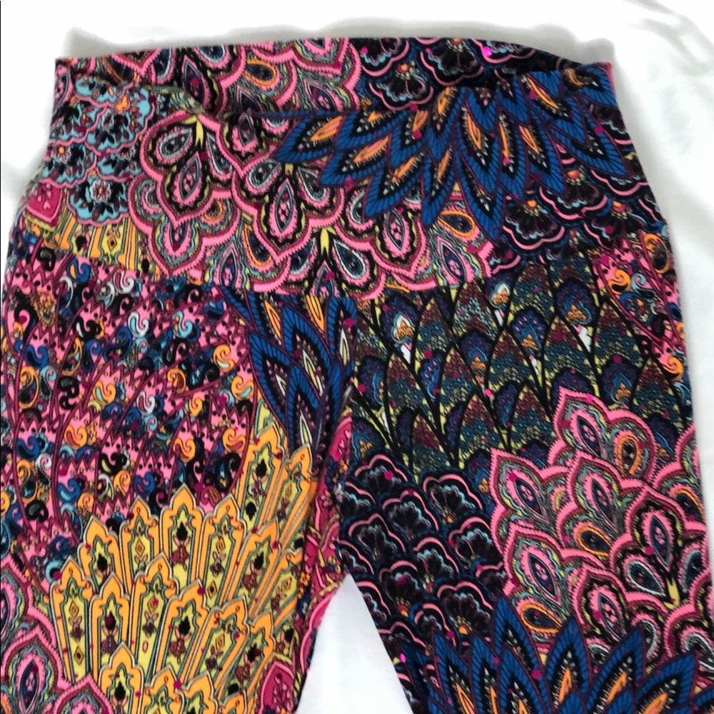 Custom-made yoga leggings